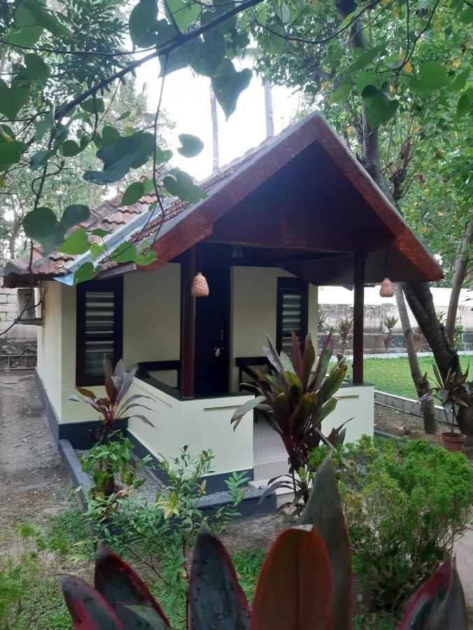 Savithri Inn Cottage Varkala Eksteriør billede